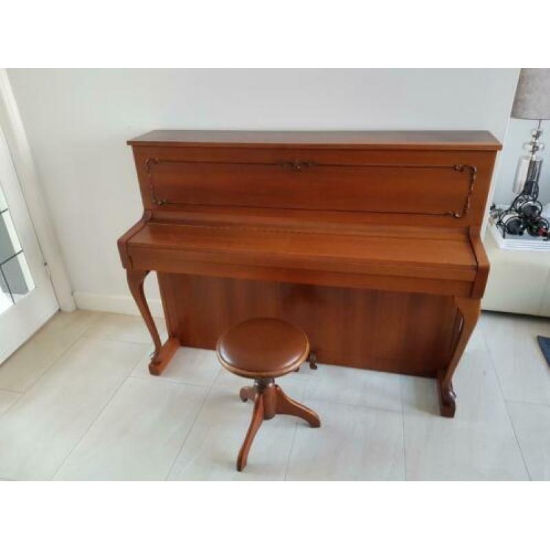 Prachtige Schimmel piano incl. kruk