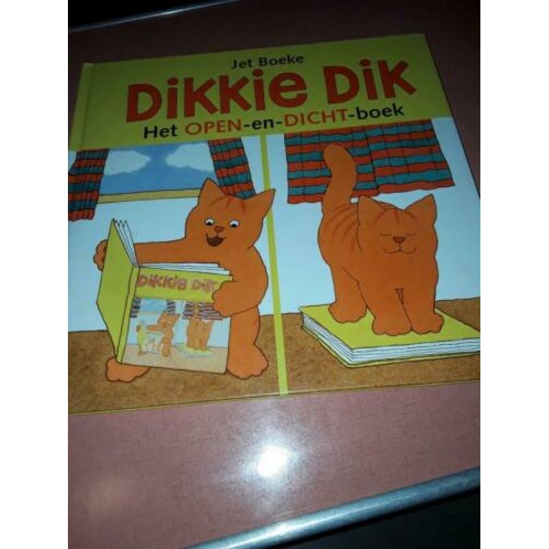 Jet boeke dikkie dik zie de foto's nu voor € 2 per stuk