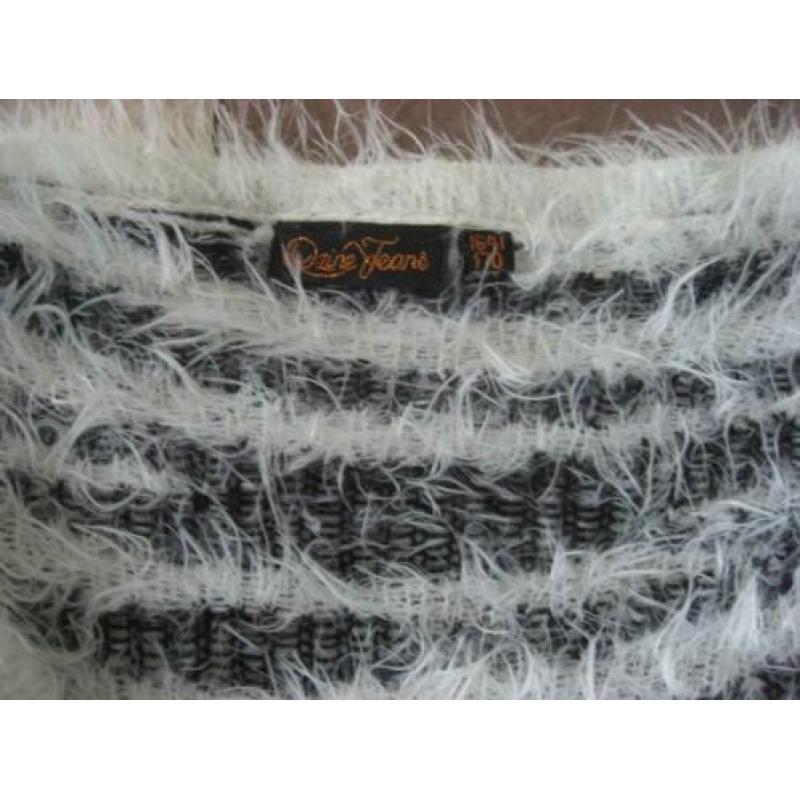 NIEUW fluffy zebra print vest, Dzine jeans, mt 164/170