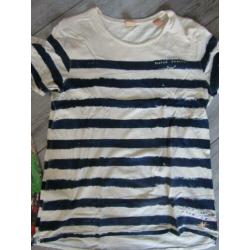 t-shirt 2x maat 164/170 **