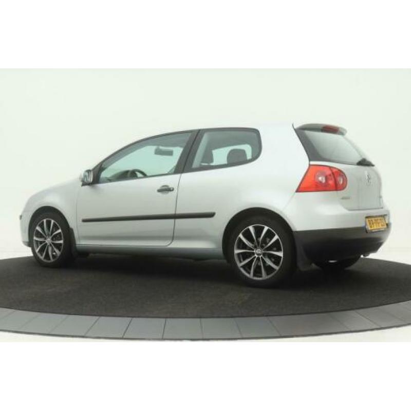 Volkswagen Golf 1.6 FSI 115pk Trendline | Airco | Navigatie