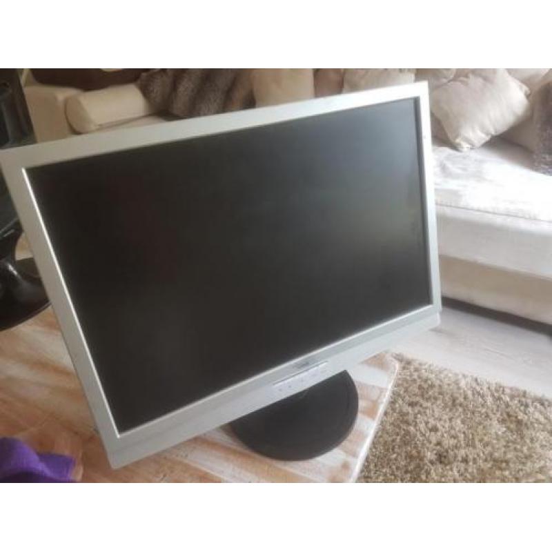 22 inch fujitsu l22w 9