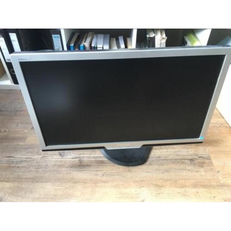 Philips Brillance 273P. HDMI