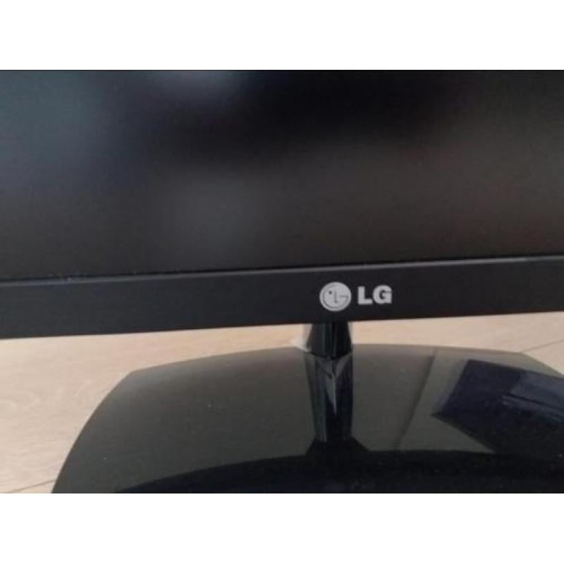 LG Monitor 22 inch