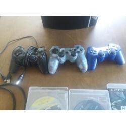 PlayStation 3 met 9 spellen en 3 controllers