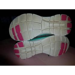 Skechers maat 37